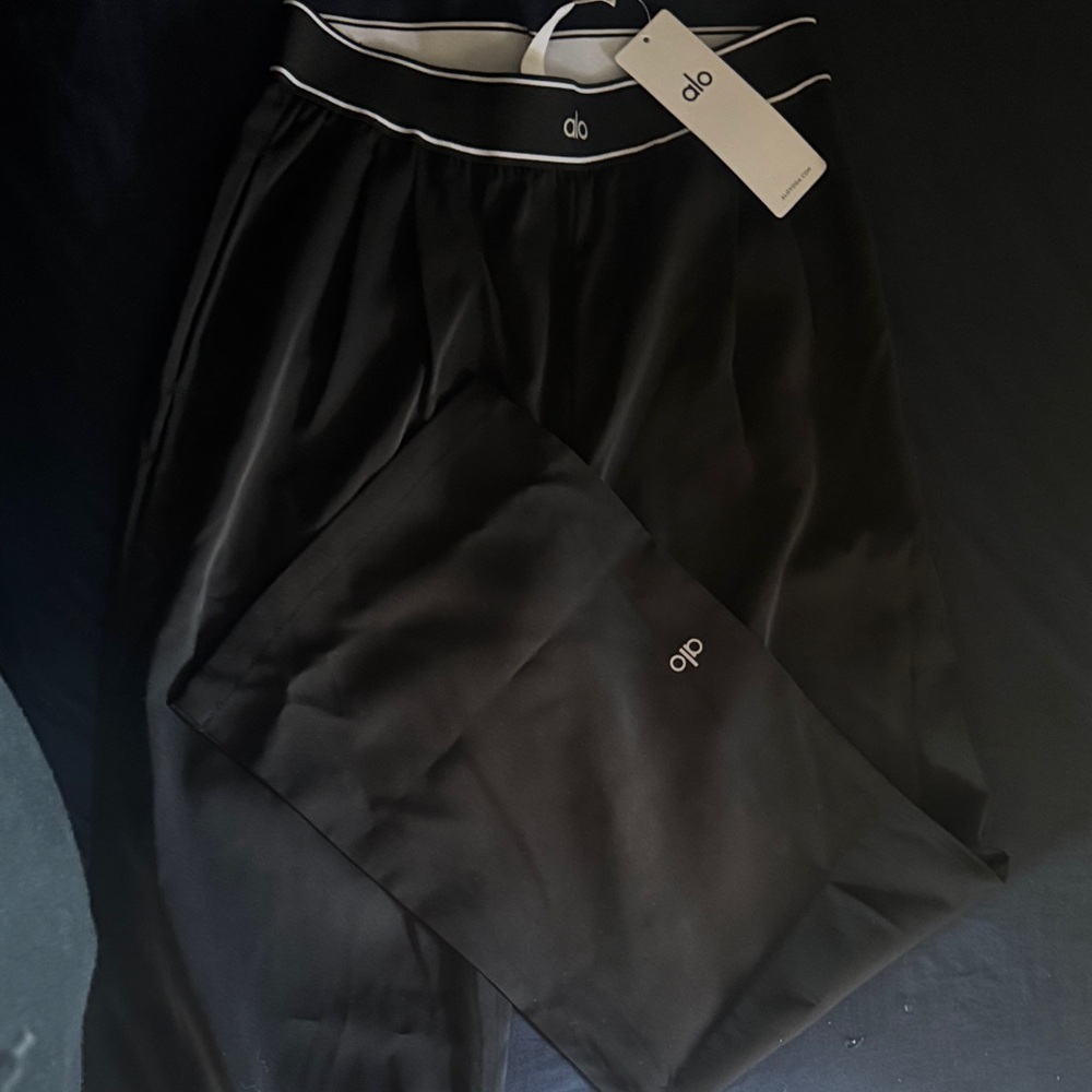 ALO Yoga Black Pants
